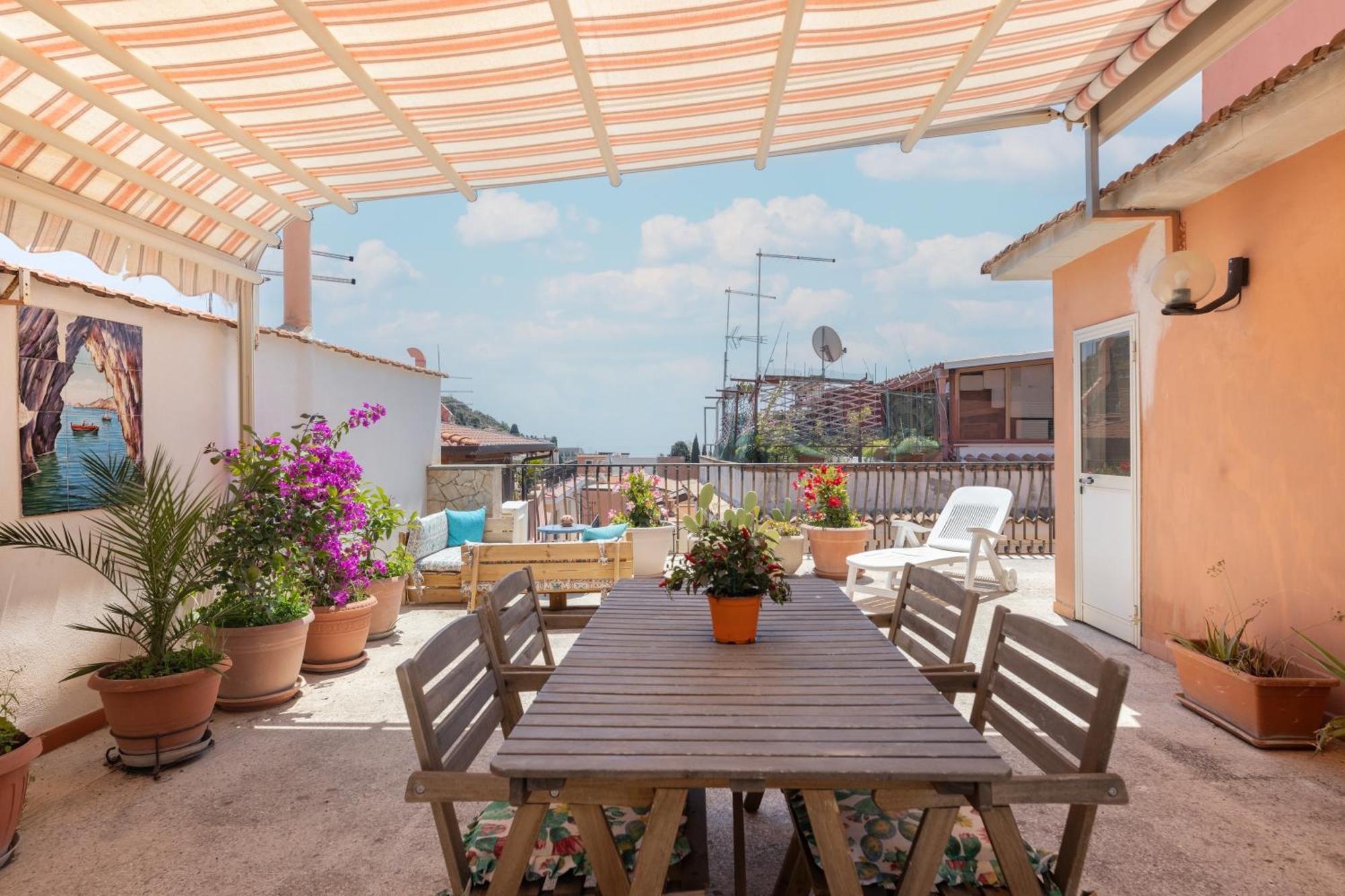 Appartamento Medusa Exclusive Rooftop Taormina Esterno foto